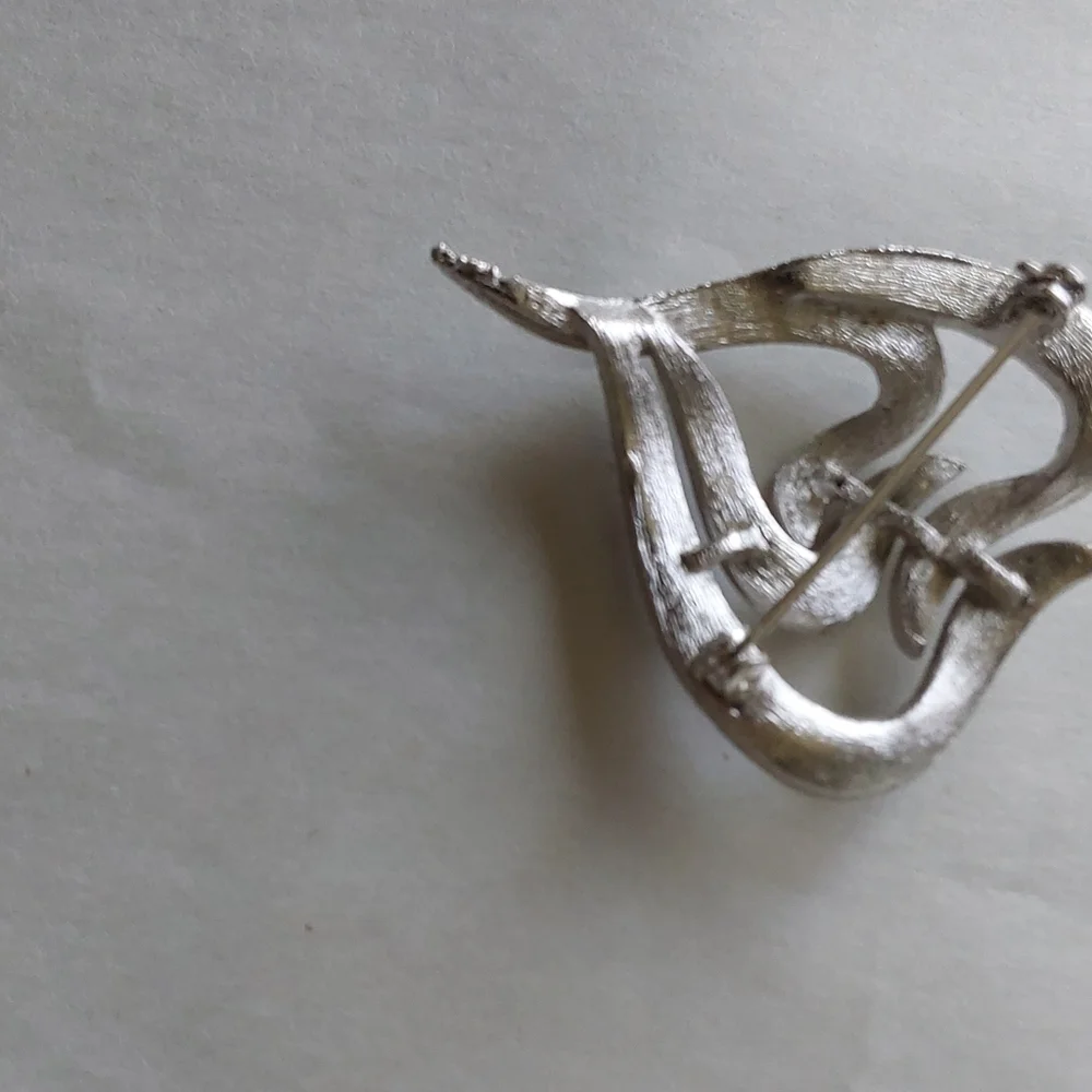 VINTAGE LAYERED HEART‎ BROOCH